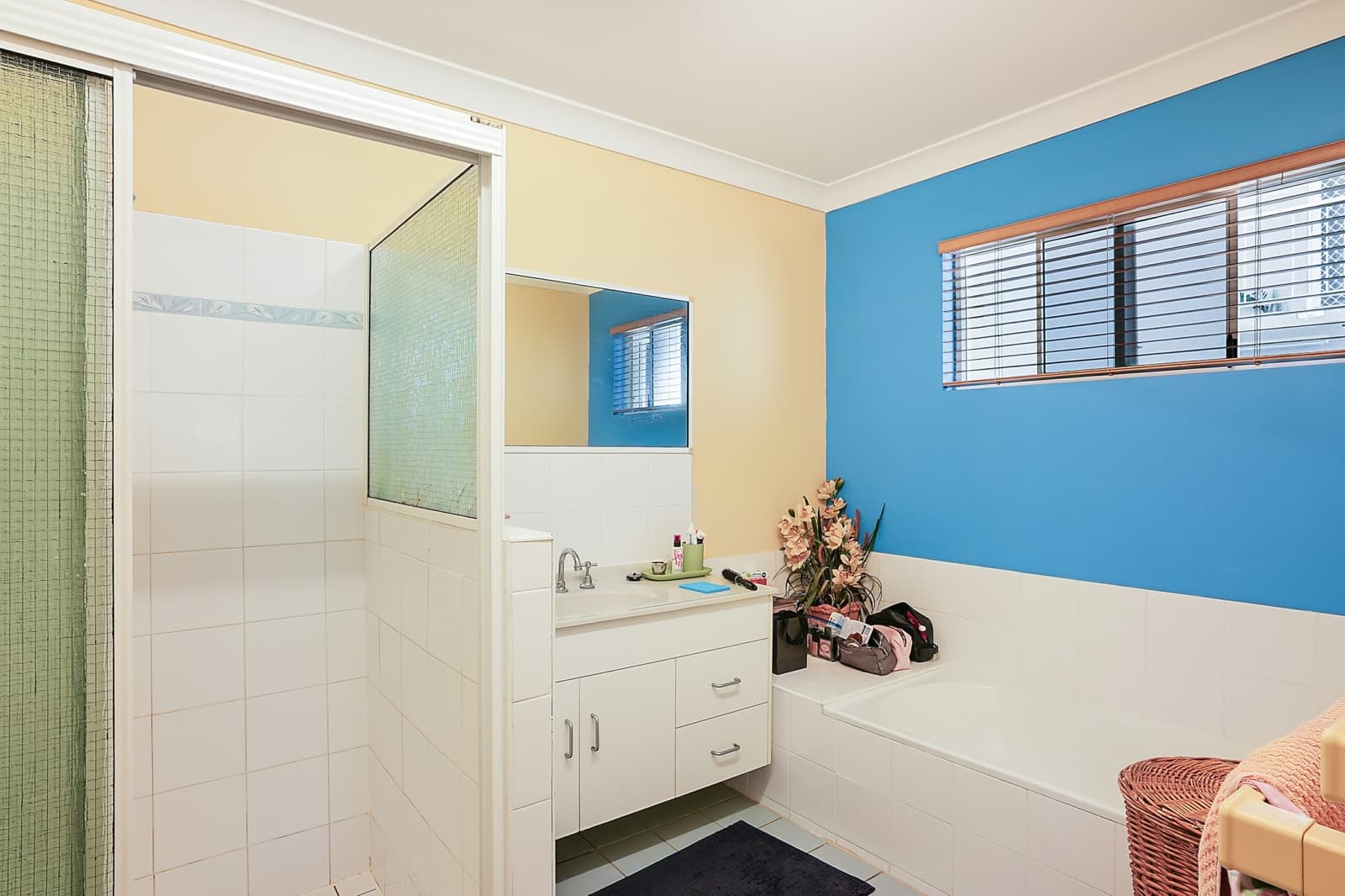 2/65 Cook Street, NORTH WARD, North Ward - Thumbnail 3