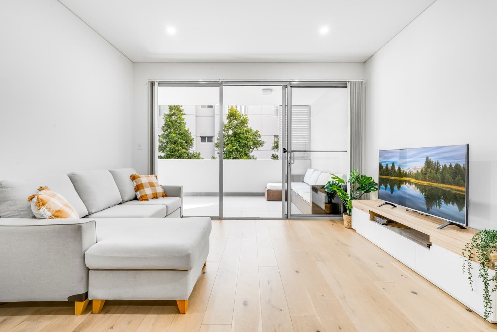 51/40 Applegum Crescent, NORTH KELLYVILLE, North Kellyville - Thumbnail 5