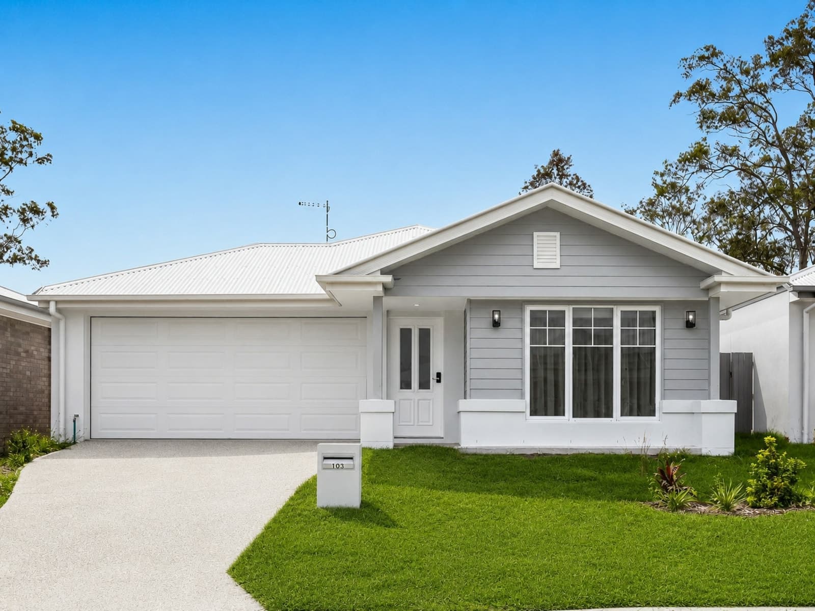103 Falcon Circuit, FLAGSTONE, Flagstone - Image 1