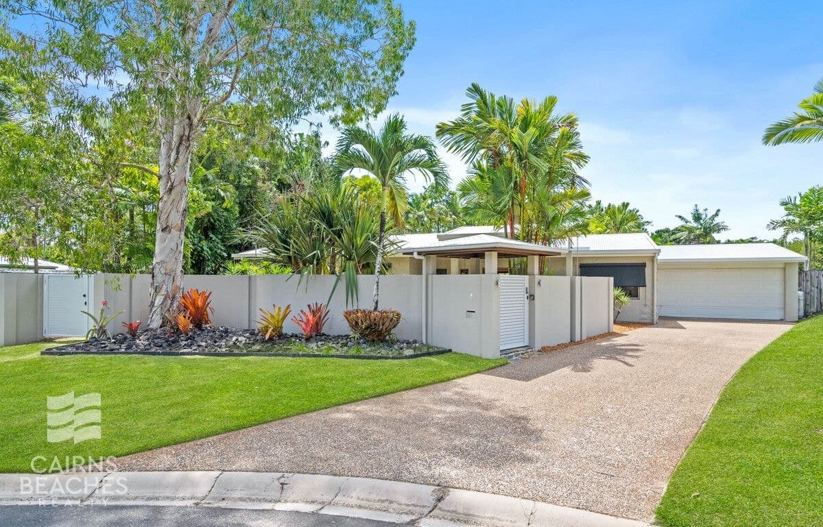 4 Milln Close, Clifton Beach - Image 1