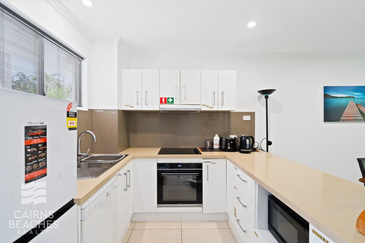 221/305-341 Coral Coast Drive, Palm Cove - Thumbnail 7