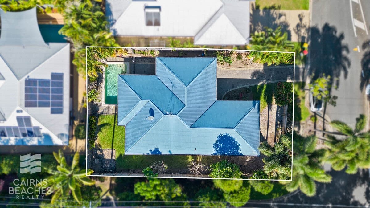 1 MacArthur Close, Palm Cove - Image 1