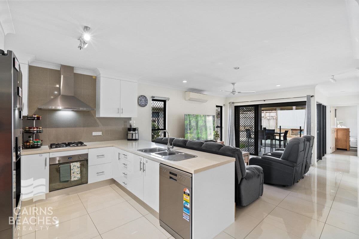 9 Hillary Drive, Smithfield - Thumbnail 4