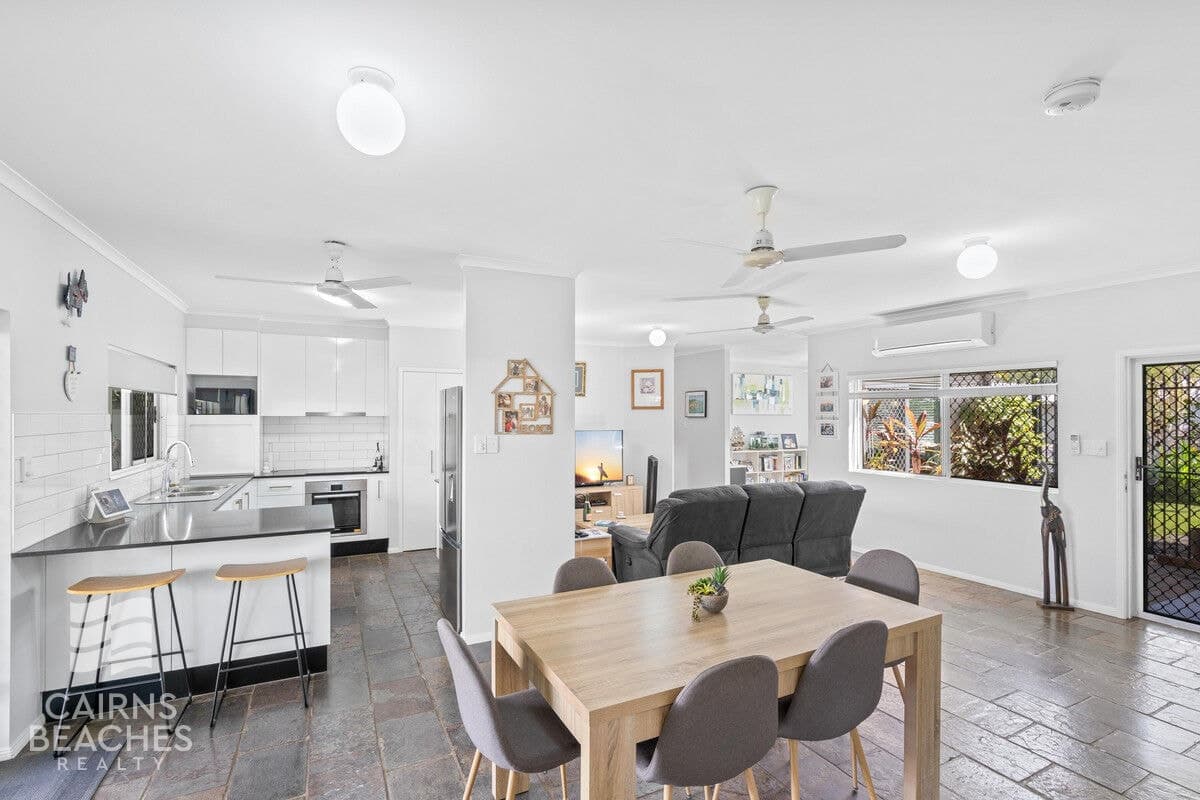 17 Cyprea Close, Trinity Beach - Thumbnail 4