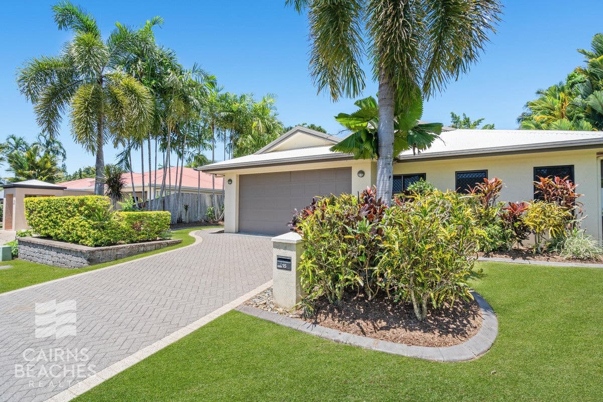 15 Castor Street, Clifton Beach - Image 1