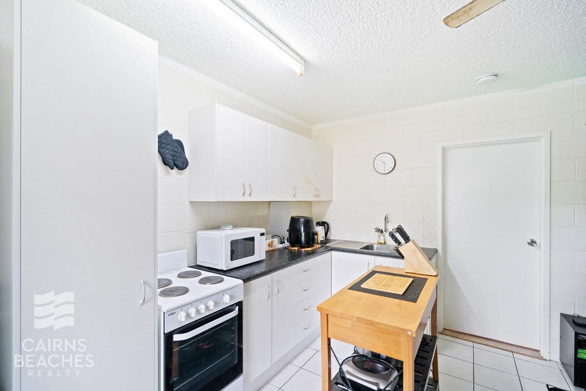 5/2 McPherson Close, Edge Hill - Thumbnail 2