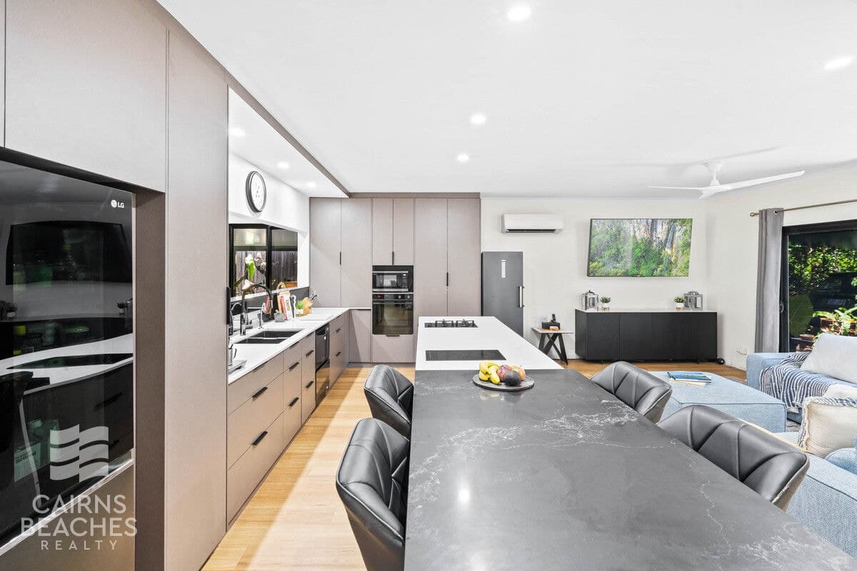 12 Greenhaven Street, Clifton Beach - Thumbnail 4