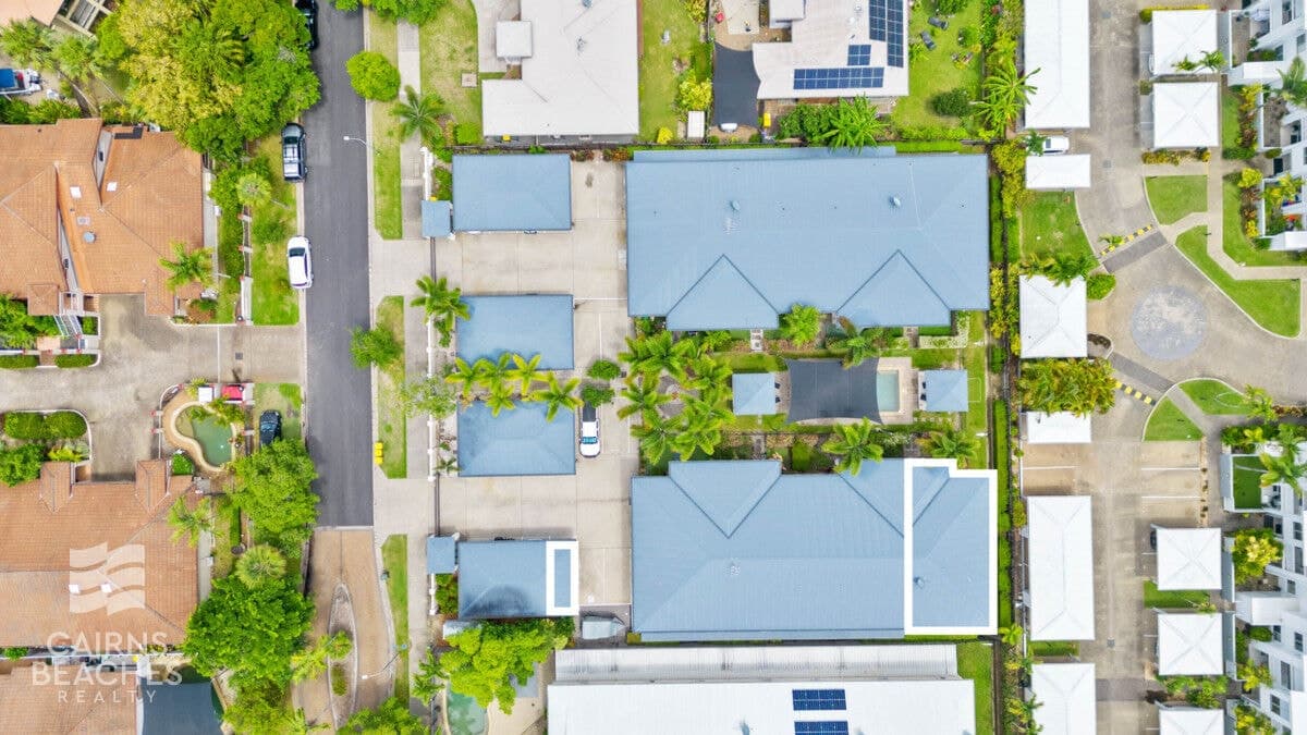 13/10-12 Oyster Court, Trinity Beach - Image 1