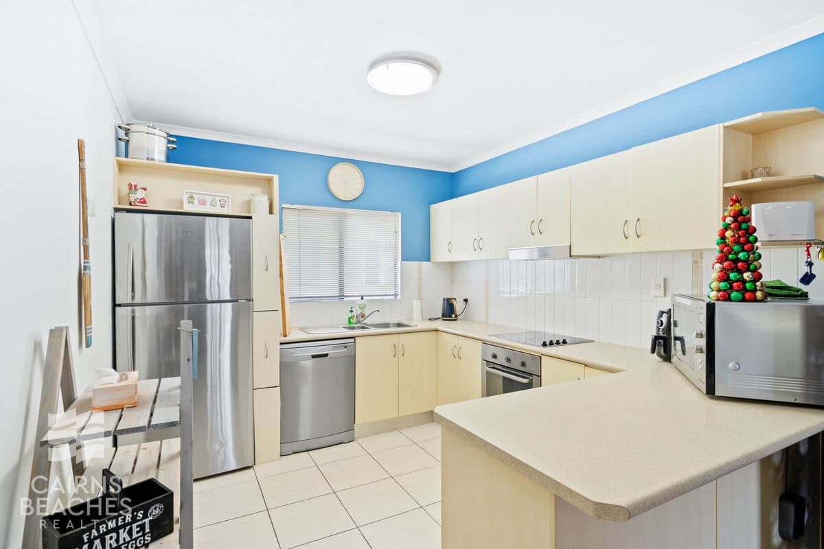 13/10-12 Oyster Court, Trinity Beach - Thumbnail 4
