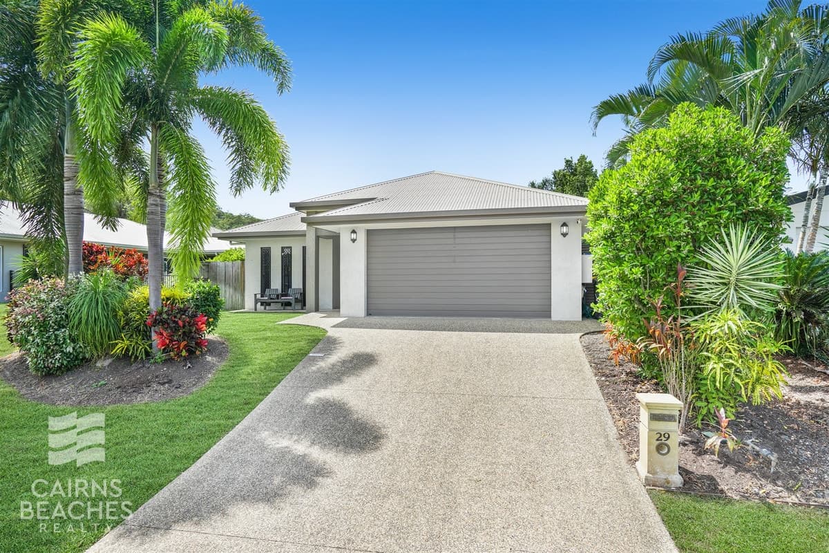 29 Hatch Close, Trinity Beach - Image 1
