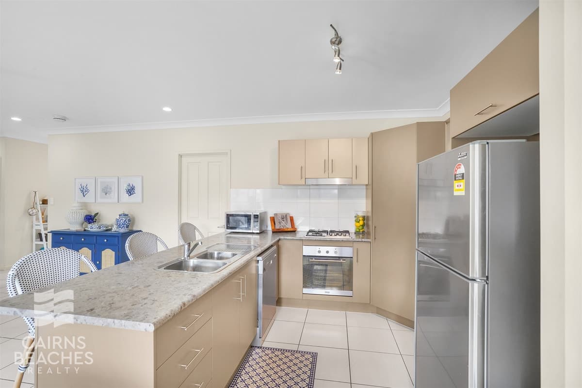 29 Hatch Close, Trinity Beach - Thumbnail 6