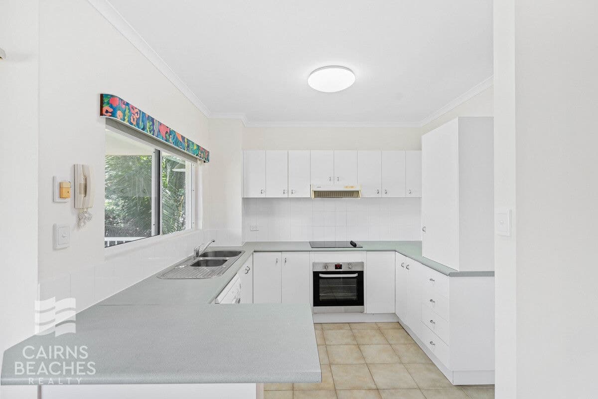 9/98-100 Moore Street, Trinity Beach - Thumbnail 4