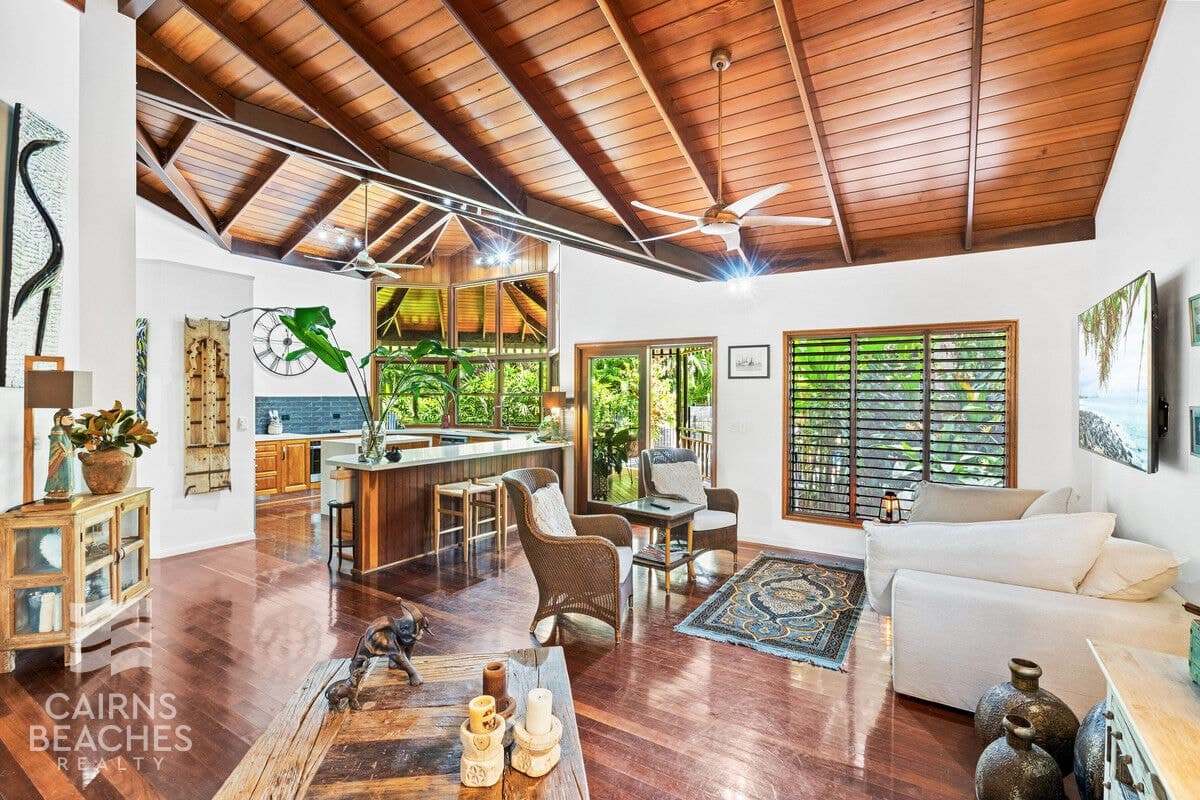 1 Legret Close, Clifton Beach - Thumbnail 2