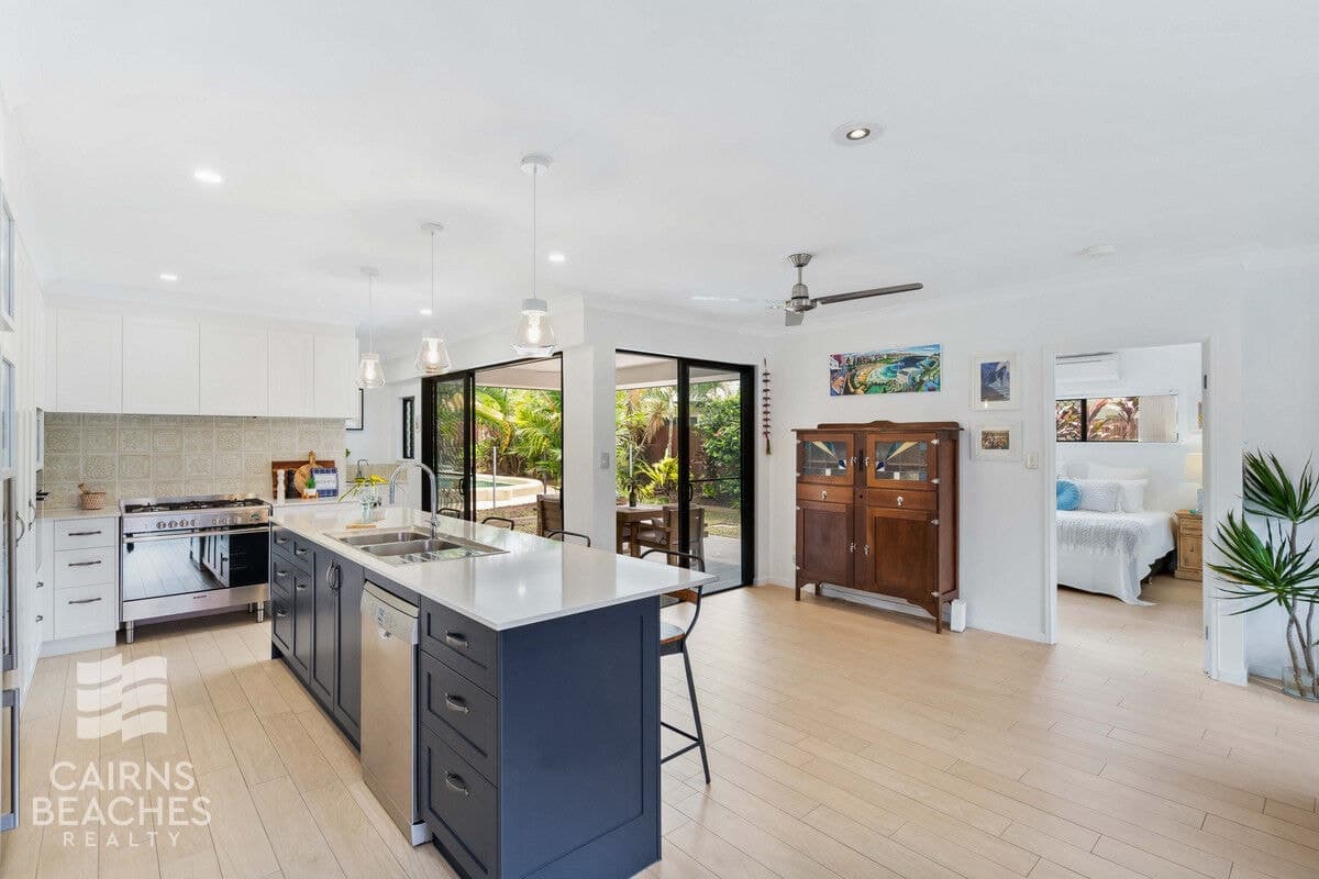 8 Burleigh Close, Kewarra Beach - Thumbnail 2
