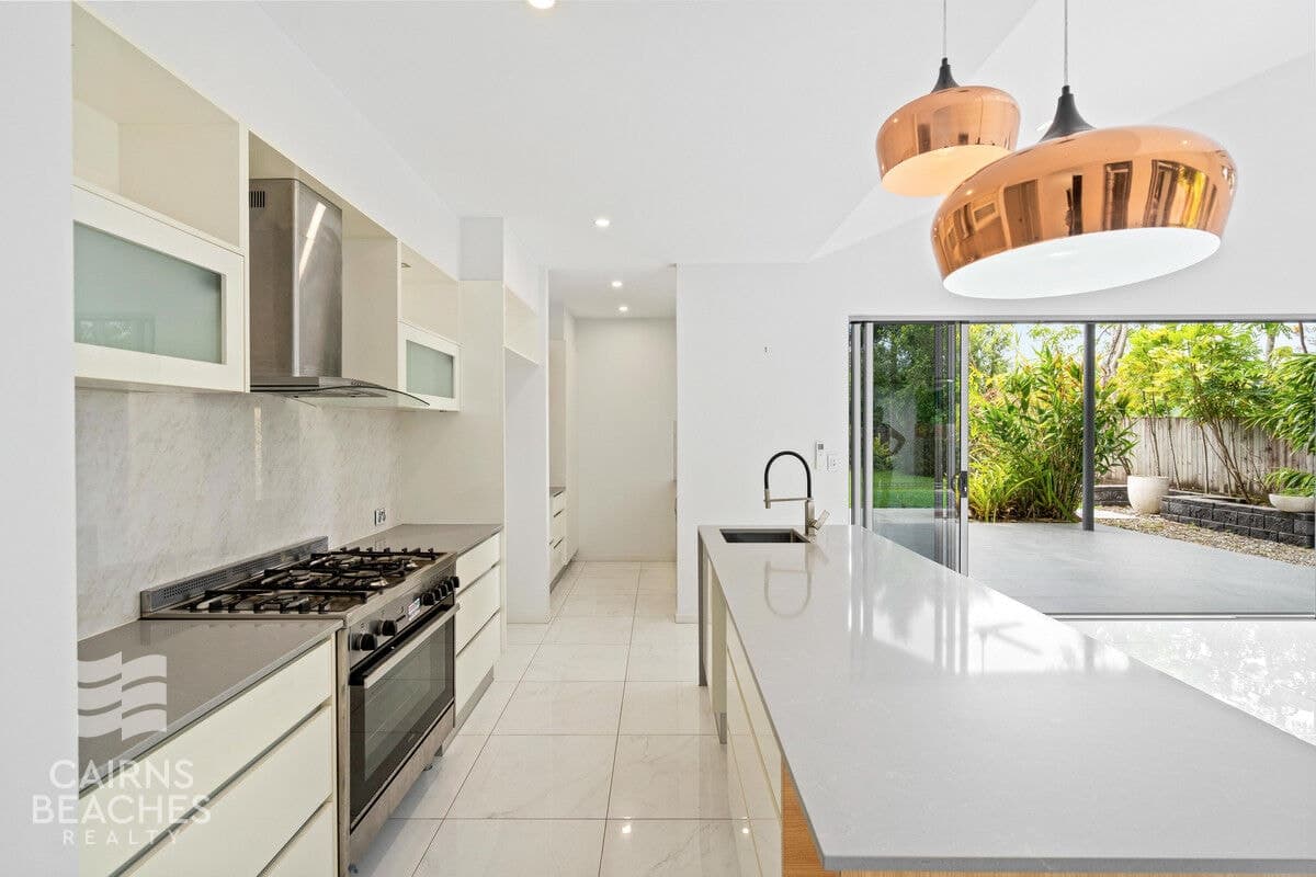 24 Midship Street, Trinity Beach - Thumbnail 4
