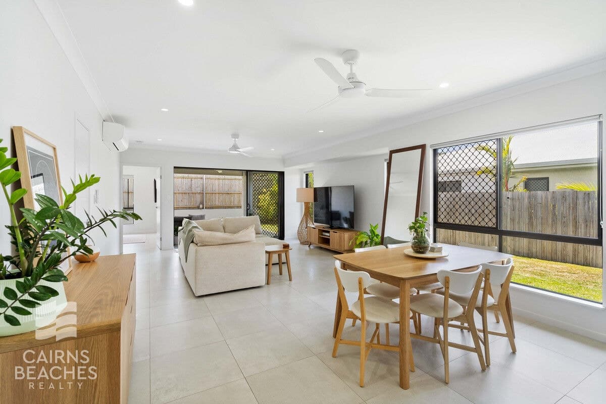 11 Wattledale Bend, Trinity Beach - Thumbnail 2