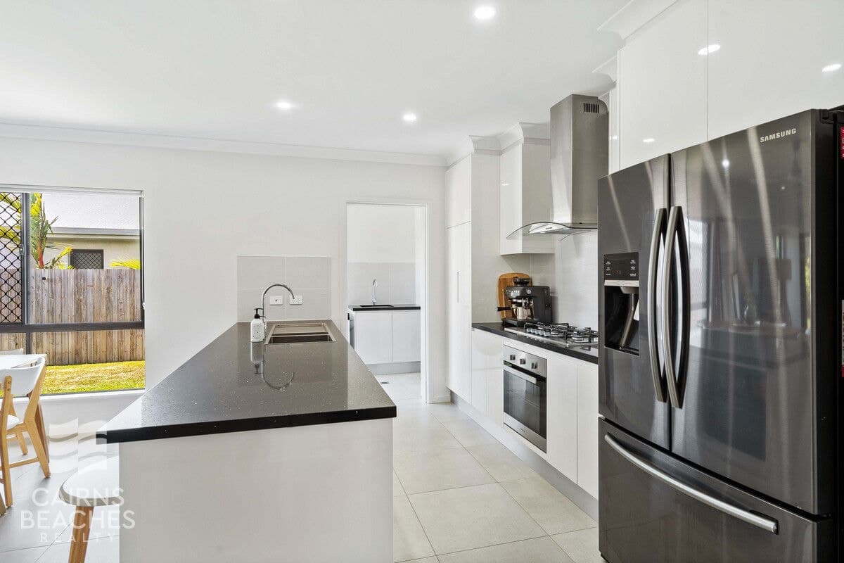 11 Wattledale Bend, Trinity Beach - Thumbnail 4