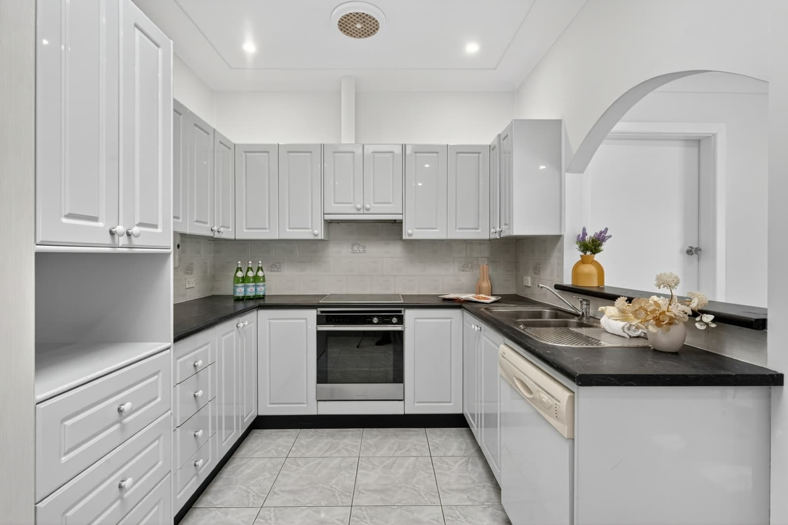 15 Orchid Road, OLD GUILDFORD, Old Guildford - Thumbnail 4