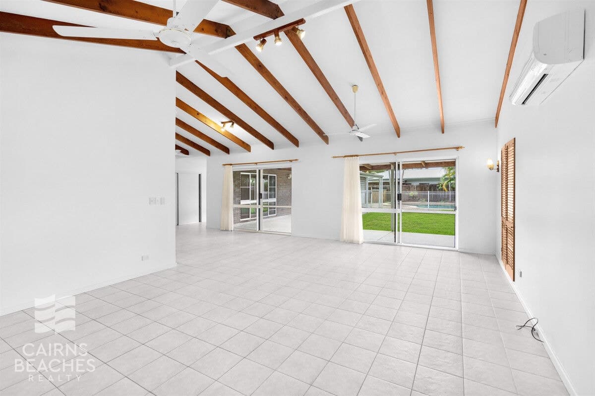 20 Newport Close, Kewarra Beach - Image 1