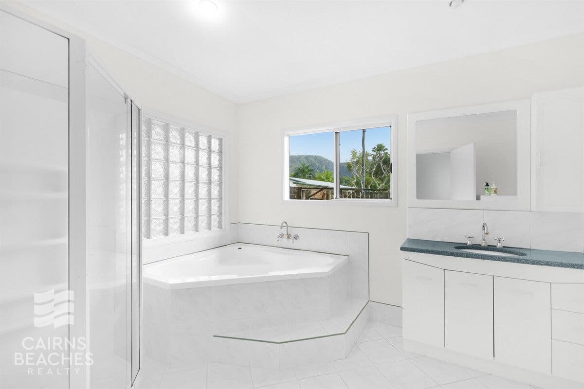 20 Newport Close, Kewarra Beach - Thumbnail 8