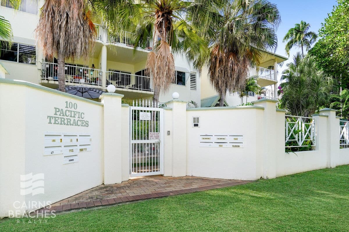 12/98-100 Moore Street, Trinity Beach - Image 1