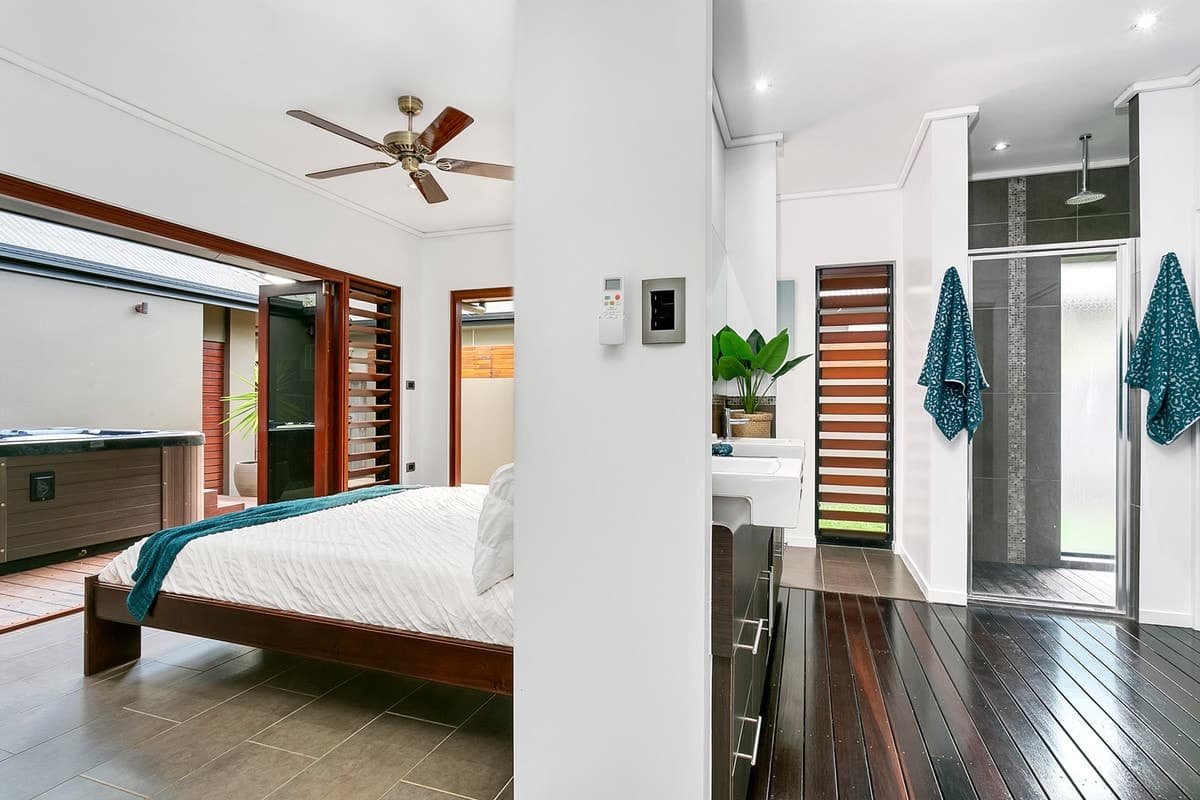 40 Moore Road, Kewarra Beach - Thumbnail 4