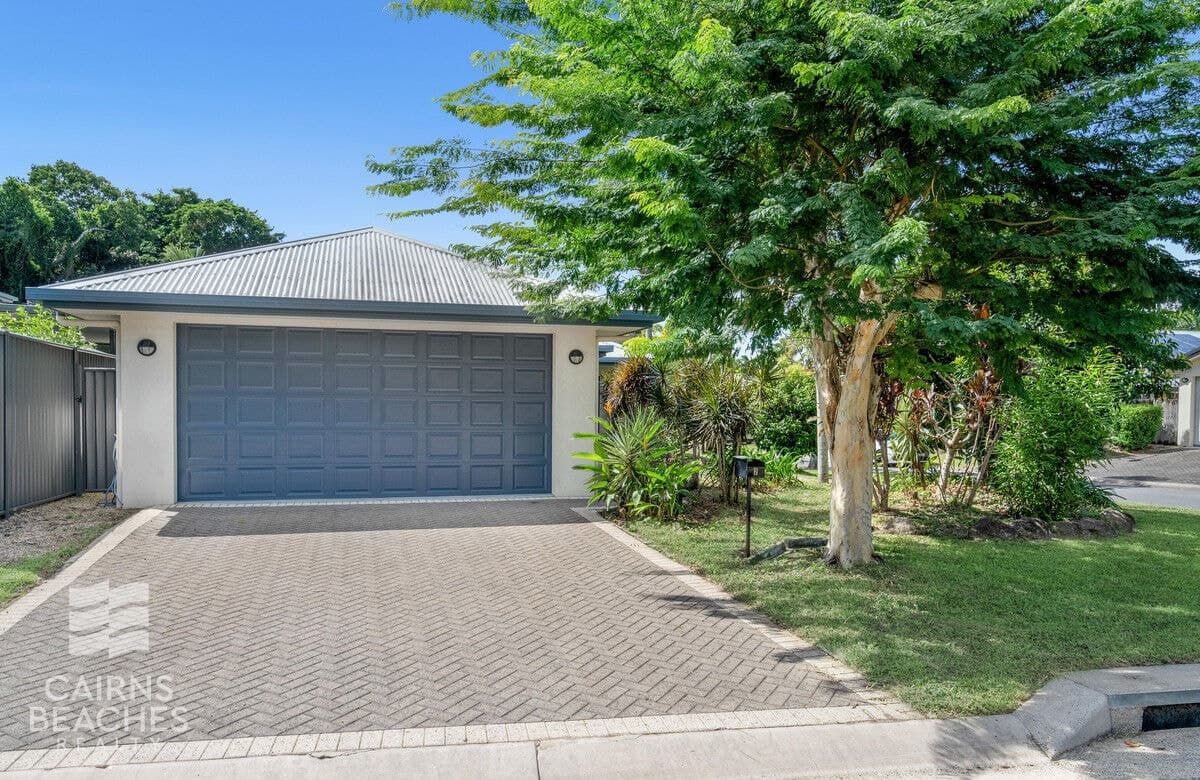 2 Helix Close, Clifton Beach - Image 1