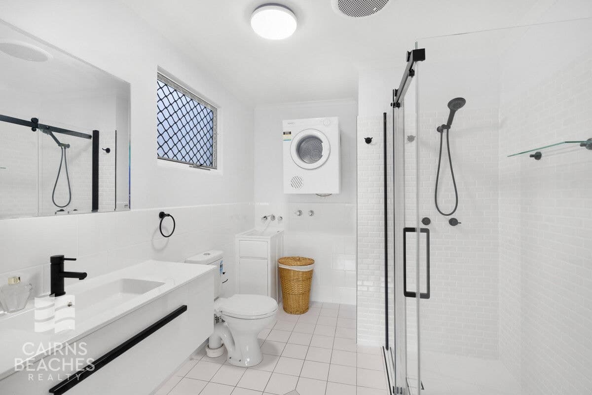 33/1-19 Poinciana Street, Holloways Beach - Thumbnail 5