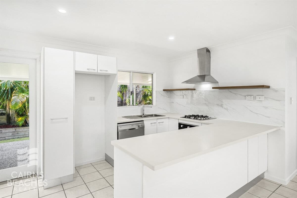 2/9 Strombus Avenue, Trinity Beach - Thumbnail 3
