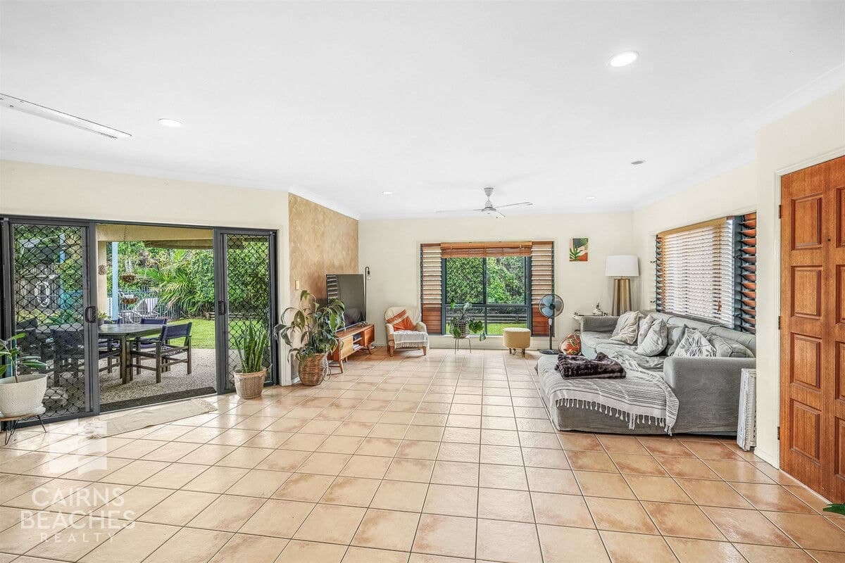 14 Warana Close, Kewarra Beach - Thumbnail 2