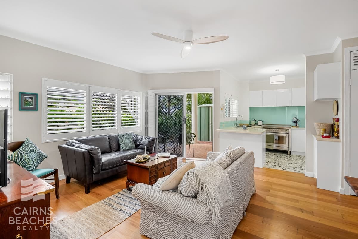 1/98-100 Moore Street, Trinity Beach - Image 1