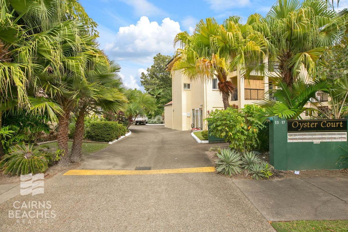 9/13-17 Oyster Court, Trinity Beach - Image 1
