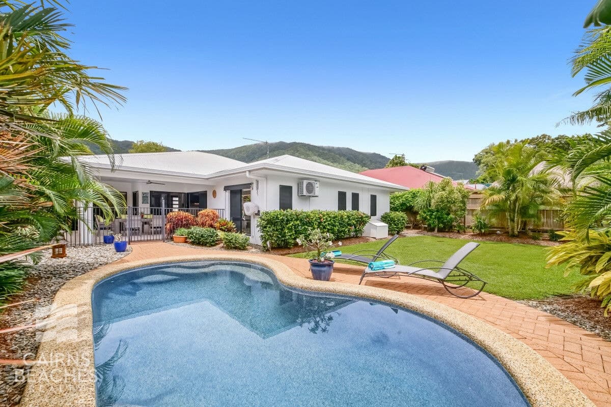 4 Tydeman Crescent, Clifton Beach - Thumbnail 3