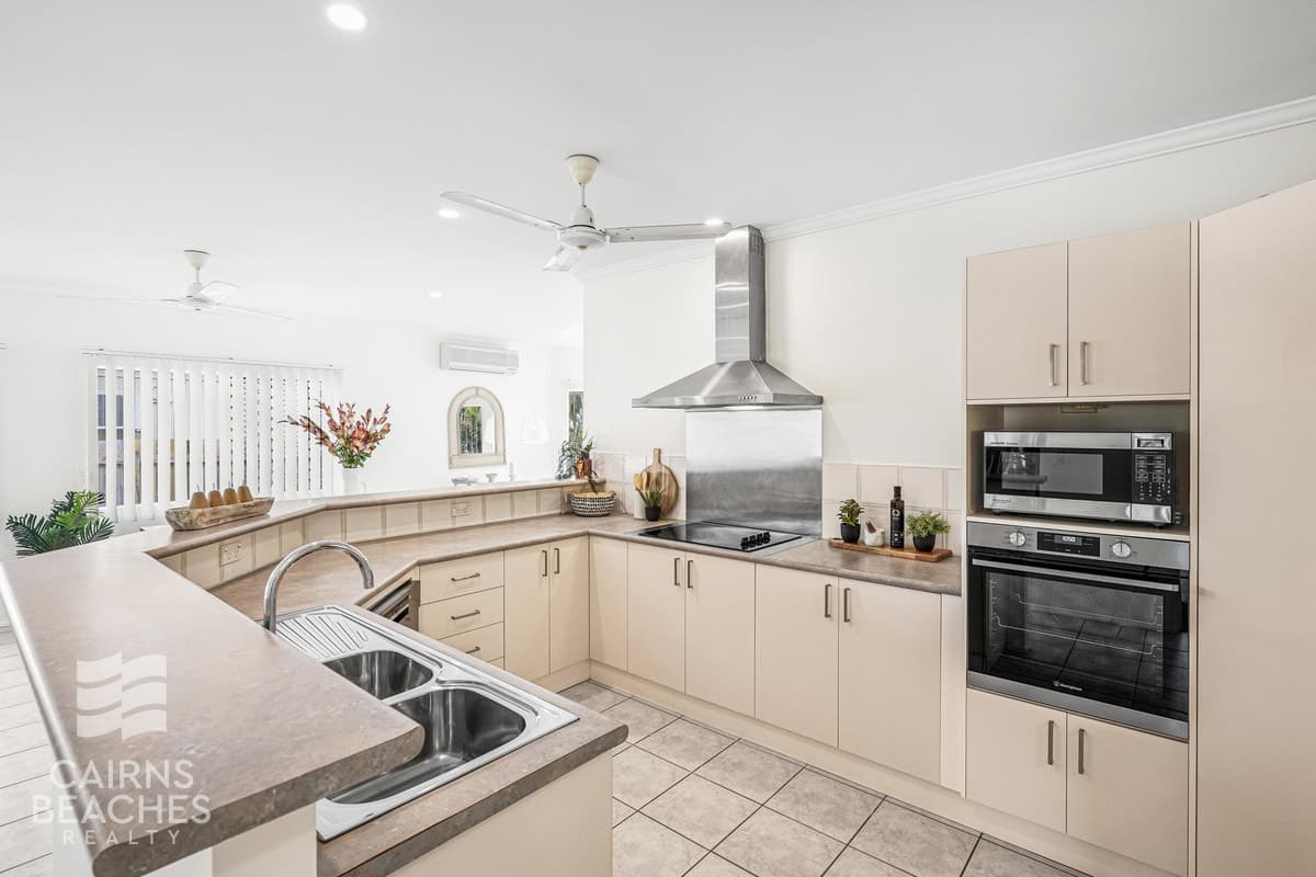 26 Bramble Street, Clifton Beach - Thumbnail 6