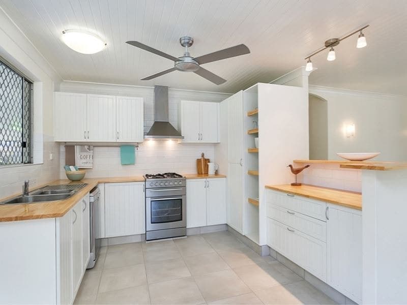 1 Rudder Street, Clifton Beach - Thumbnail 2