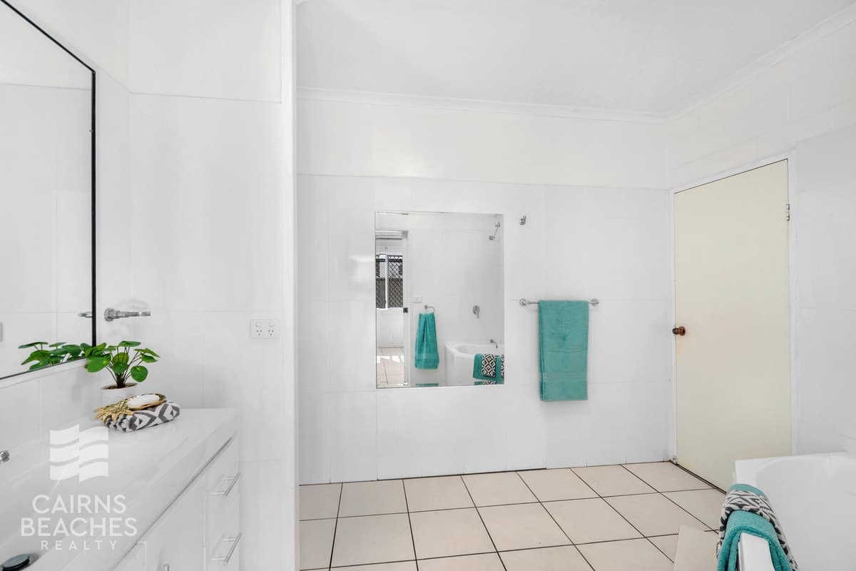 1/5 Tristania Street, Holloways Beach - Thumbnail 7