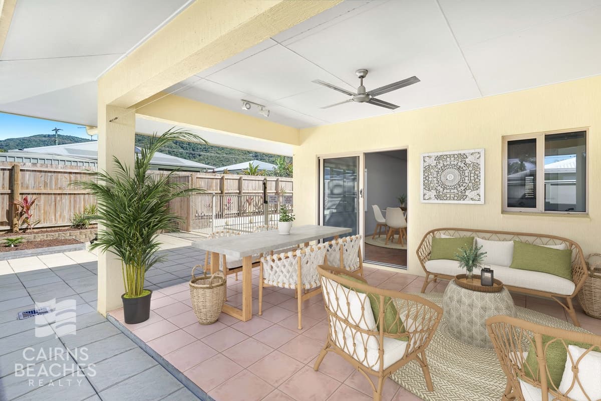 2/59 Terebra Street, Palm Cove - Image 1
