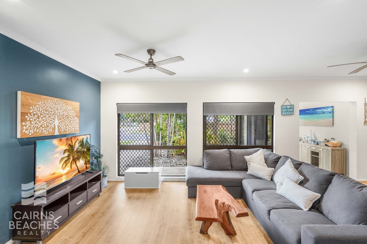 61 Oleander Street, Holloways Beach - Thumbnail 4