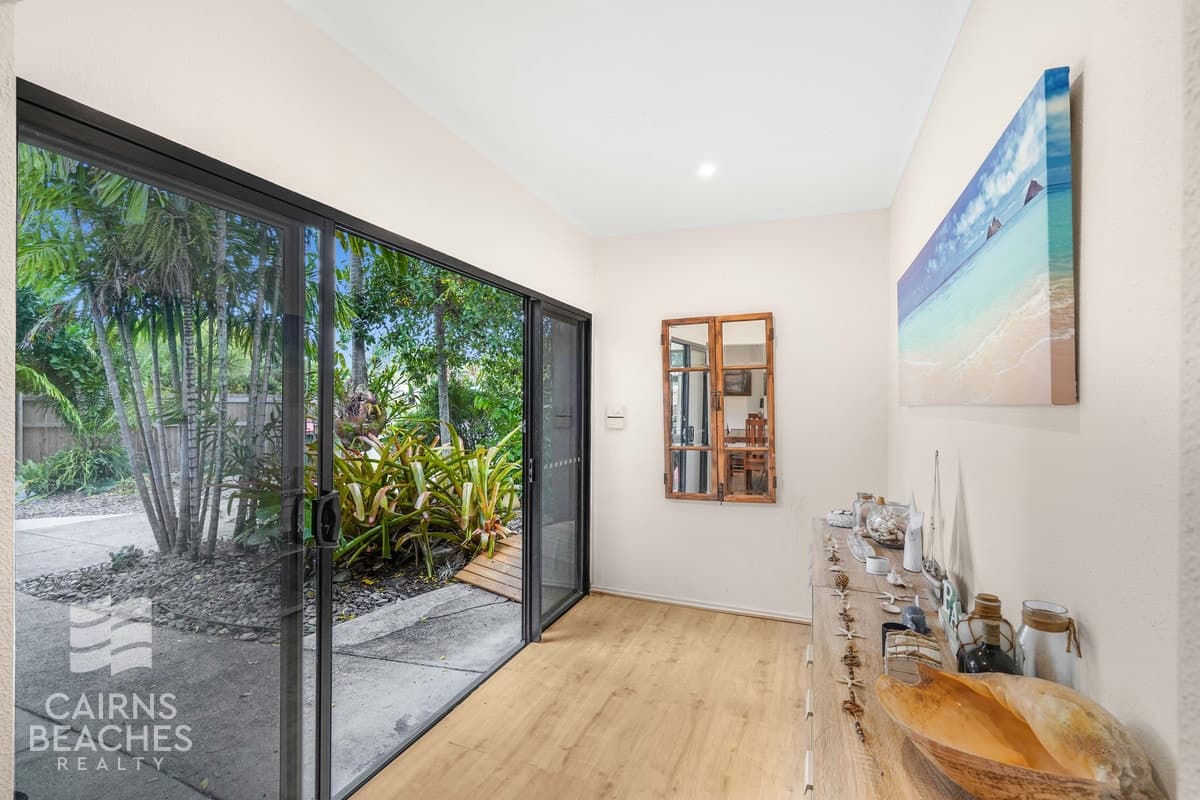 61 Oleander Street, Holloways Beach - Thumbnail 6