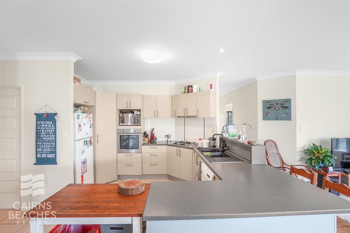 7 Bowline Place, Trinity Beach - Thumbnail 4
