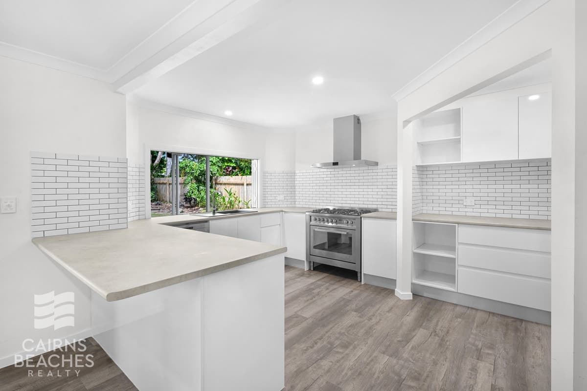 39 Endeavour Road, Clifton Beach - Thumbnail 3