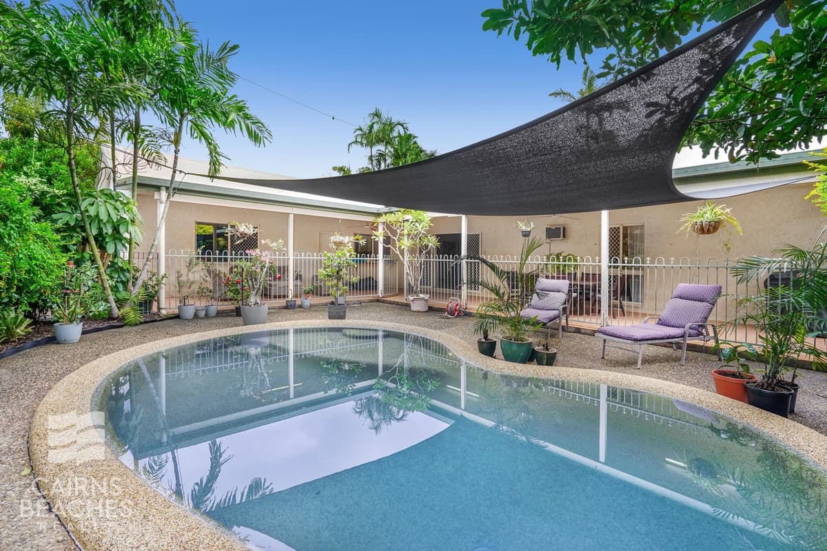 10 Collett Close, Kewarra Beach - Image 1