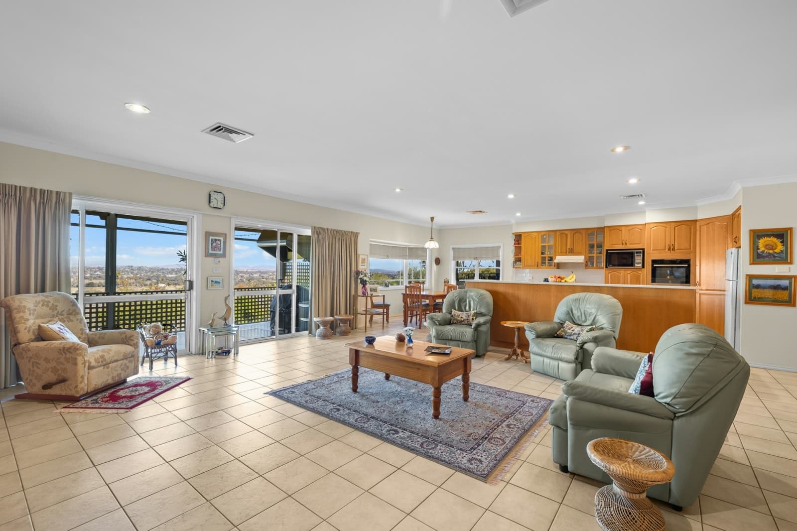 24 Prentice Avenue, TAMWORTH, Tamworth - Thumbnail 2