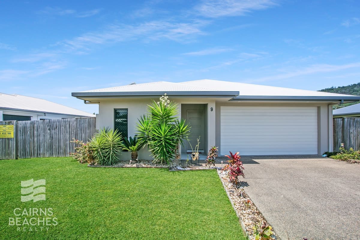 9 Quarterdeck Street, Trinity Beach - Image 1