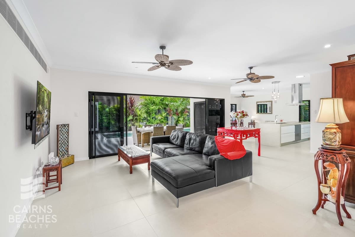 7 Sennfeld Close, Palm Cove - Thumbnail 8