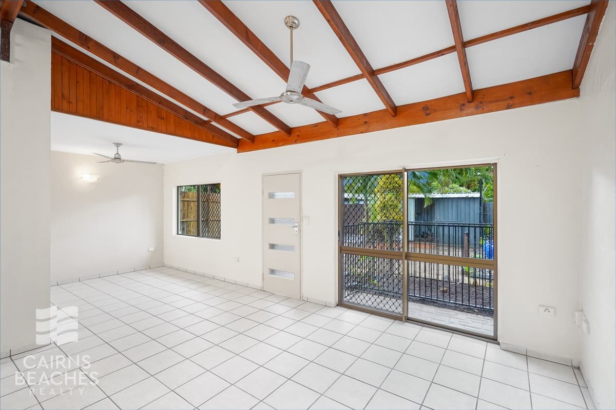 2/90 Baronia Crescent, Holloways Beach - Thumbnail 3