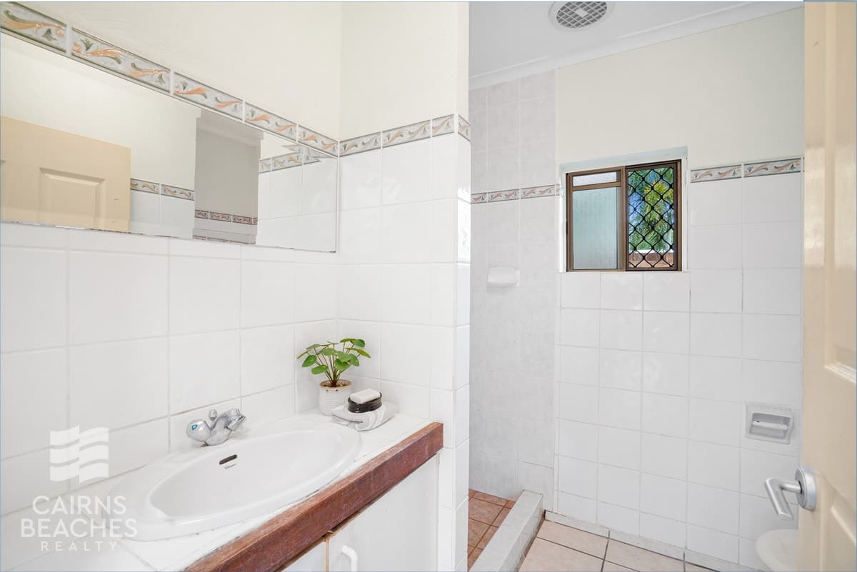 2/90 Baronia Crescent, Holloways Beach - Thumbnail 8