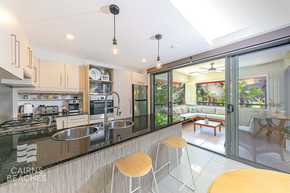 22/168-174 Moore Road, Kewarra Beach - Image 1