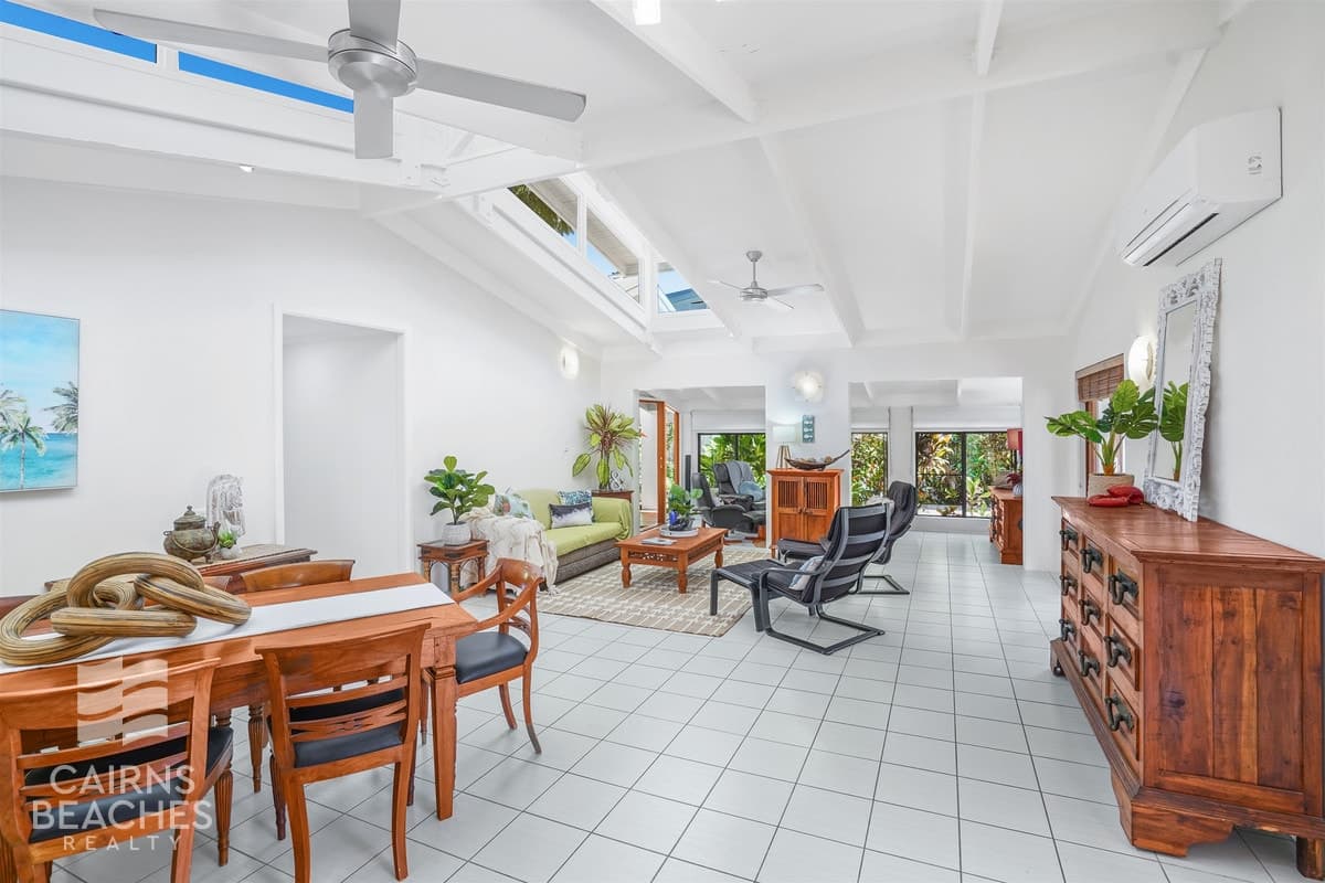 18 Thais Street, Palm Cove - Image 1