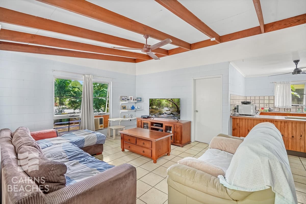 8 Egmont Close, Clifton Beach - Thumbnail 3